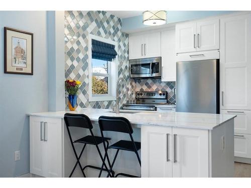 307-1235 13 Avenue Sw, Calgary, AB - Indoor Photo Showing Kitchen