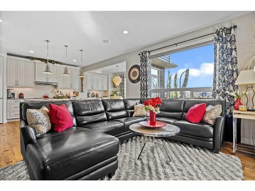 86 Nolancliff Crescent Nw, Calgary, AB - Indoor Photo Showing Living Room