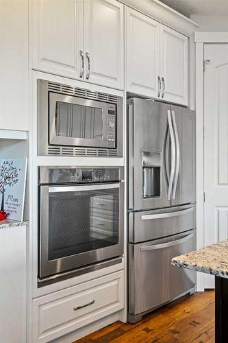 86 Nolancliff Crescent Nw, Calgary, AB - Indoor Photo Showing Kitchen With Upgraded Kitchen