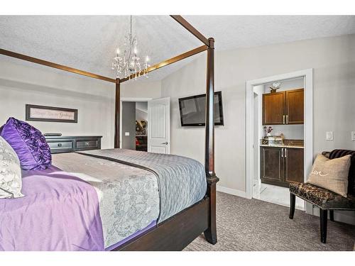 86 Nolancliff Crescent Nw, Calgary, AB - Indoor Photo Showing Bedroom