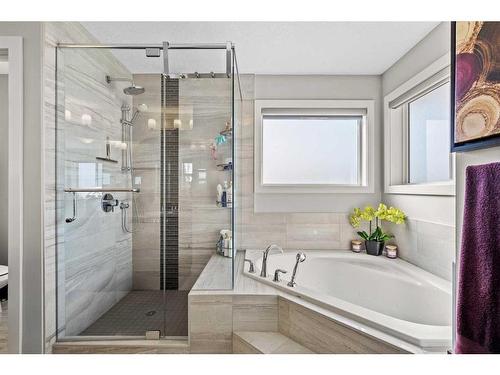 86 Nolancliff Crescent Nw, Calgary, AB - Indoor Photo Showing Bathroom