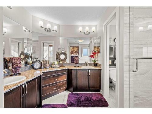 86 Nolancliff Crescent Nw, Calgary, AB - Indoor Photo Showing Bathroom