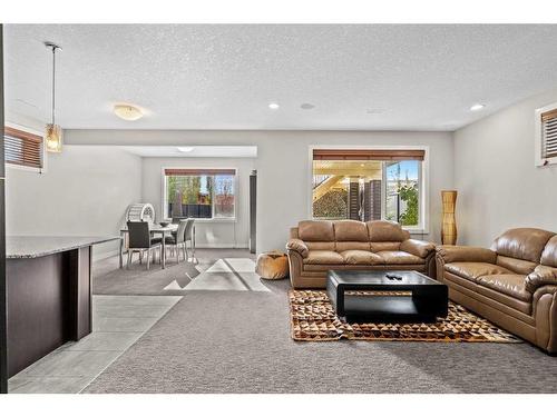 86 Nolancliff Crescent Nw, Calgary, AB - Indoor Photo Showing Living Room