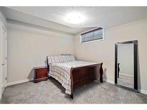 86 Nolancliff Crescent Nw, Calgary, AB - Indoor Photo Showing Bedroom