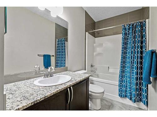 86 Nolancliff Crescent Nw, Calgary, AB - Indoor Photo Showing Bathroom