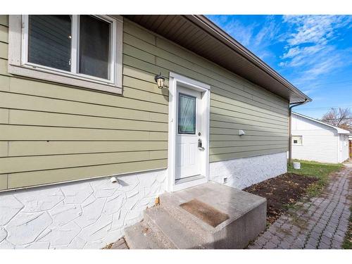 3036 Dover Crescent Se, Calgary, AB - Outdoor With Exterior