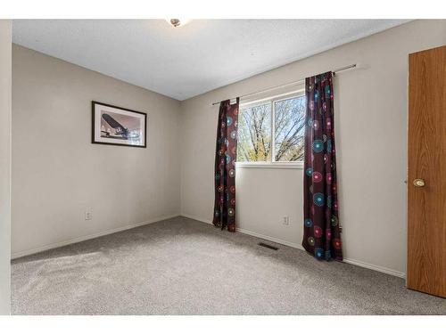 278 Martindale Boulevard Ne, Calgary, AB - Indoor