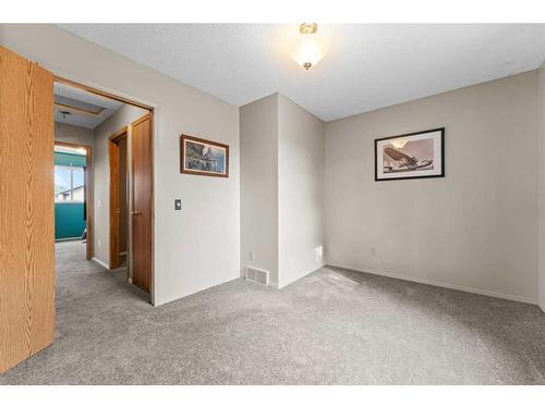 278 Martindale Boulevard Ne, Calgary, AB - Indoor Photo Showing Other Room