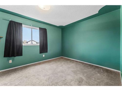 278 Martindale Boulevard Ne, Calgary, AB - Indoor Photo Showing Other Room