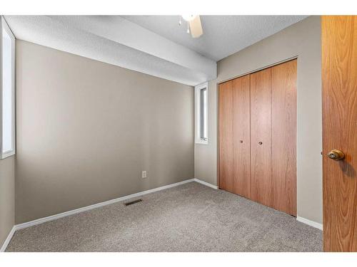 278 Martindale Boulevard Ne, Calgary, AB - Indoor Photo Showing Other Room