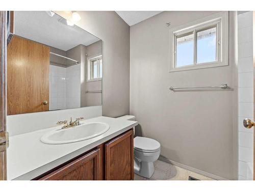 278 Martindale Boulevard Ne, Calgary, AB - Indoor Photo Showing Bathroom