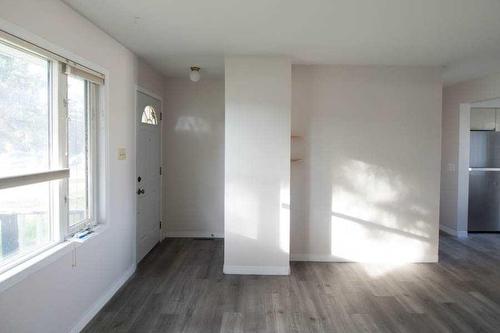 932 43 Street Sw, Calgary, AB - Indoor Photo Showing Other Room