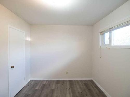 932 43 Street Sw, Calgary, AB - Indoor Photo Showing Other Room