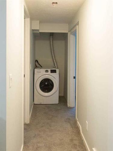 932 43 Street Sw, Calgary, AB - Indoor Photo Showing Laundry Room