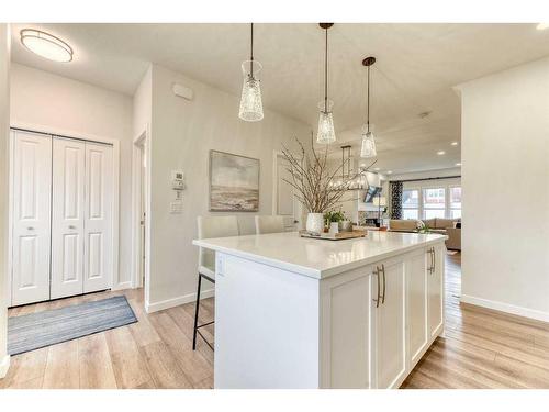 47 Magnolia Way Se, Calgary, AB - Indoor Photo Showing Kitchen