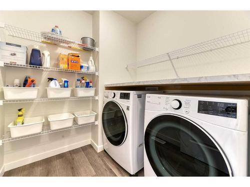 47 Magnolia Way Se, Calgary, AB - Indoor Photo Showing Laundry Room