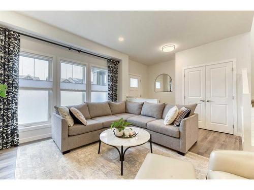 47 Magnolia Way Se, Calgary, AB - Indoor Photo Showing Living Room