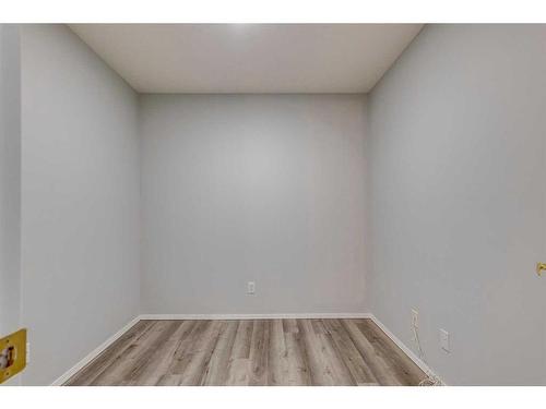 .-2307 Sienna Park Green Sw, Calgary, AB - Indoor Photo Showing Other Room