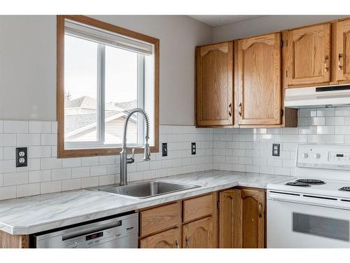 146 Arbour Stone Place Nw, Calgary, AB - Indoor Photo Showing Kitchen