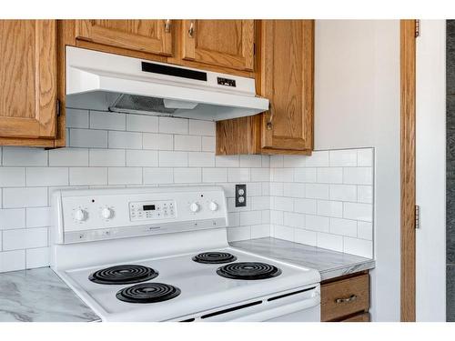 146 Arbour Stone Place Nw, Calgary, AB - Indoor Photo Showing Kitchen