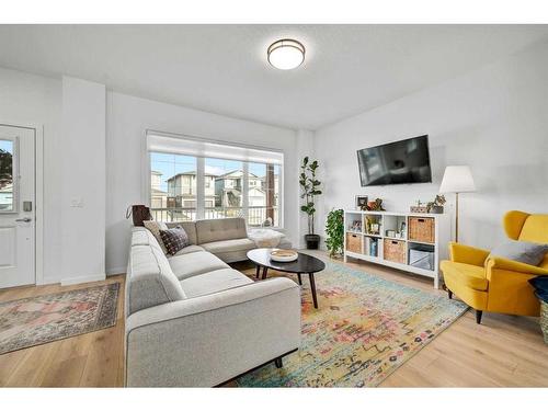 387 Fireside Way, Cochrane, AB - Indoor Photo Showing Living Room