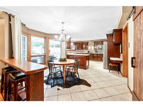 123 Woodhaven Bay Sw, Calgary, AB - Indoor Photo Showing Dining Room