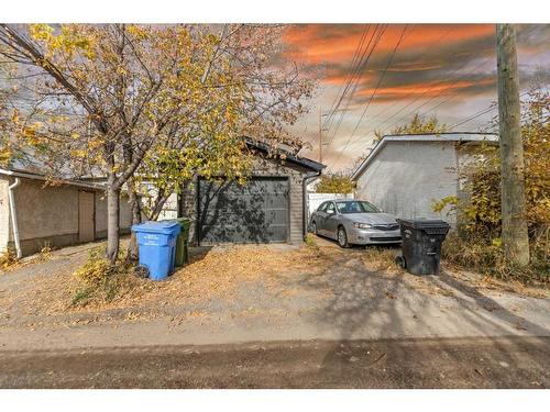 113 30 Avenue Nw, Calgary, AB - Outdoor