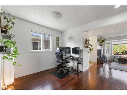 113 30 Avenue Nw, Calgary, AB - Indoor