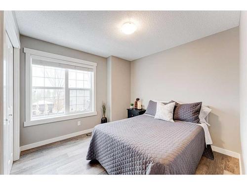 155 Elgin Meadows Way Se, Calgary, AB - Indoor Photo Showing Bedroom