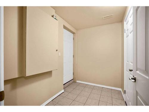 1177 Strathcona Drive Sw, Calgary, AB - Indoor Photo Showing Other Room