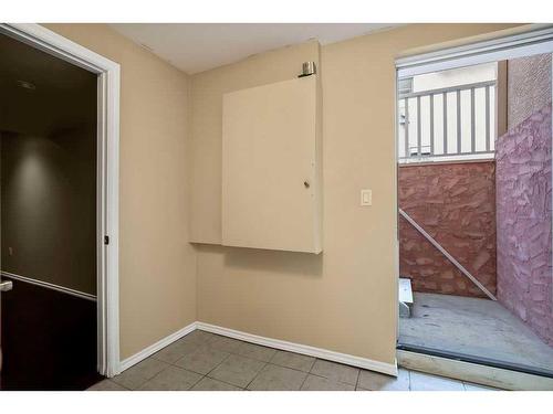 1177 Strathcona Drive Sw, Calgary, AB - Indoor Photo Showing Other Room