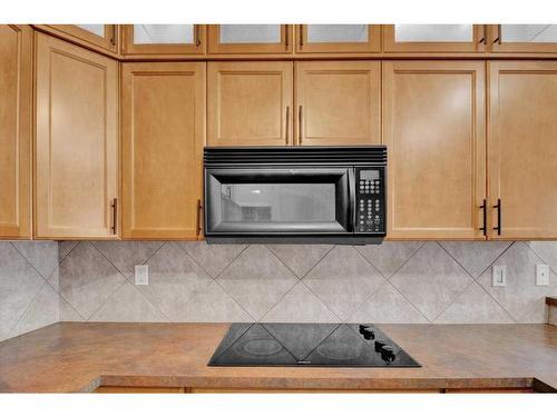 50 Tucker Circle, Okotoks, AB - Indoor Photo Showing Kitchen