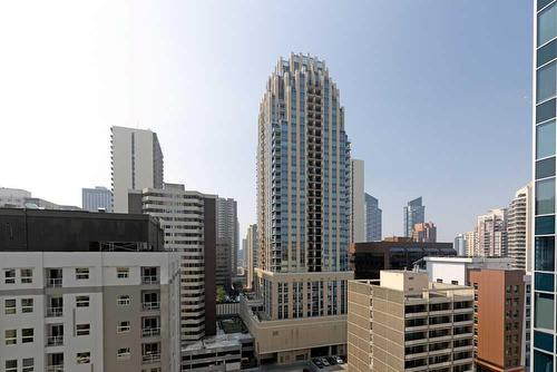 1501-910 5 Avenue Sw, Calgary, AB - Outdoor With Facade