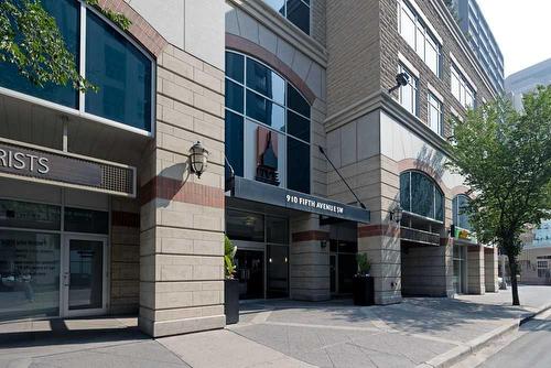 1501-910 5 Avenue Sw, Calgary, AB - Outdoor