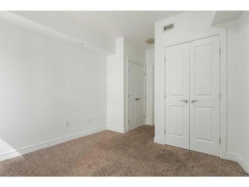 1501-910 5 Avenue Sw, Calgary, AB - Indoor Photo Showing Other Room