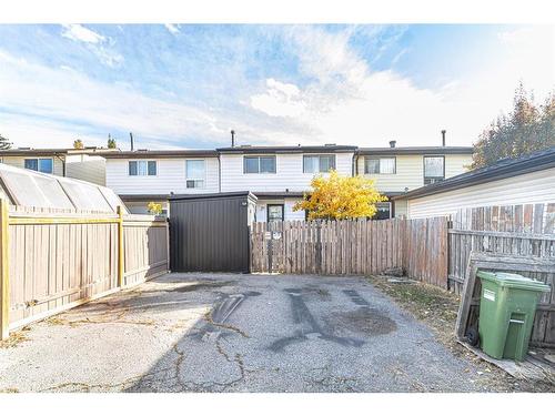 728 Aboyne Way Ne, Calgary, AB - Outdoor