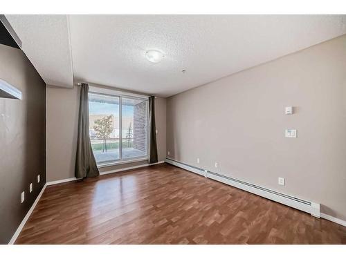 1104-10 Prestwick Bay Se, Calgary, AB - Indoor Photo Showing Other Room