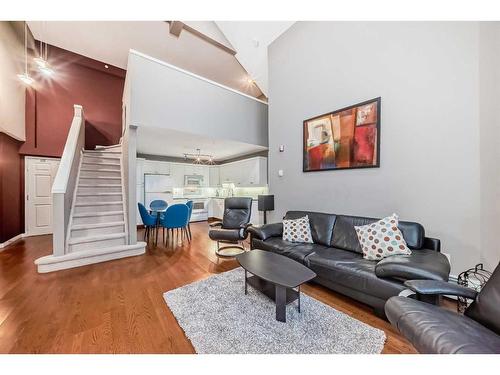 514-777 3 Avenue Sw, Calgary, AB - Indoor Photo Showing Living Room