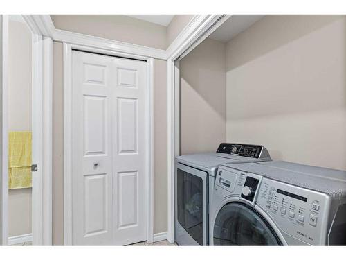 311 Taracove Estate Drive Ne, Calgary, AB - Indoor Photo Showing Laundry Room