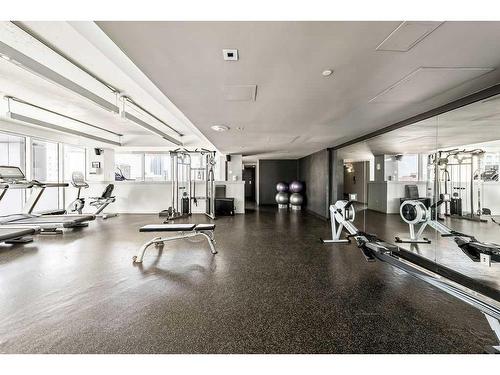 1807-108 9 Avenue Sw, Calgary, AB - Indoor Photo Showing Gym Room