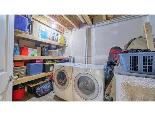 15 Elgin Meadows Gardens Se, Calgary, AB - Indoor Photo Showing Laundry Room