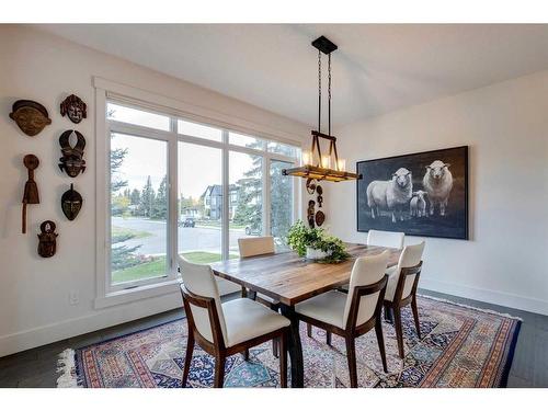 3607 Kildare Crescent Sw, Calgary, AB - Indoor Photo Showing Dining Room