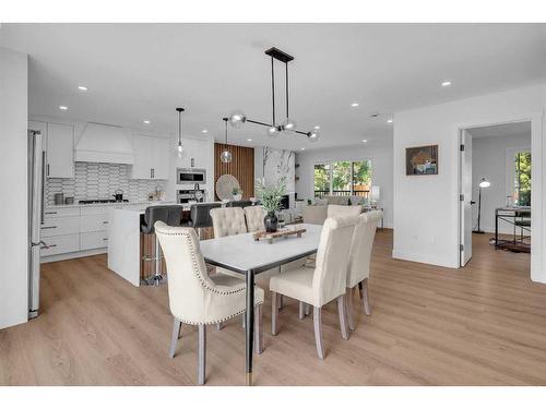 199 Westview Drive Sw, Calgary, AB - Indoor Photo Showing Dining Room