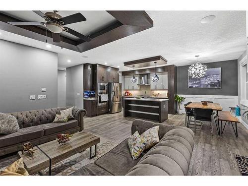 111 Sherview Grove Nw, Calgary, AB - Indoor Photo Showing Living Room