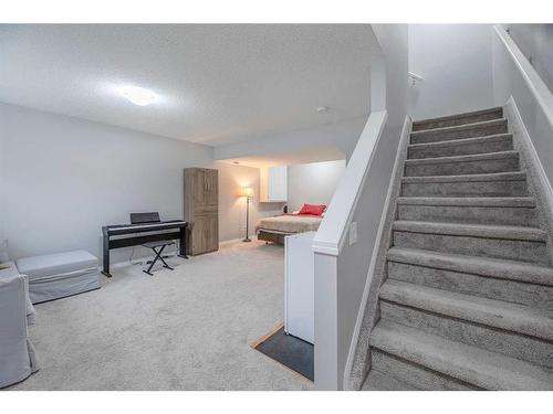 32 Auburn Meadows Avenue Se, Calgary, AB - Indoor Photo Showing Other Room