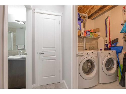 32 Auburn Meadows Avenue Se, Calgary, AB - Indoor Photo Showing Laundry Room