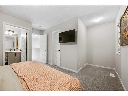 25 Creekside Boulevard Sw, Calgary, AB - Indoor