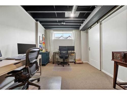 25 Creekside Boulevard Sw, Calgary, AB - Indoor Photo Showing Office