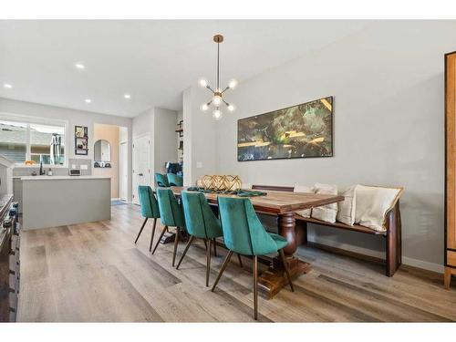 25 Creekside Boulevard Sw, Calgary, AB - Indoor Photo Showing Dining Room