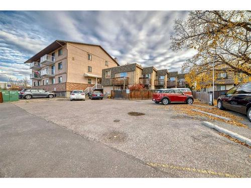 6-6819 Centre Street Nw, Calgary, AB - Outdoor